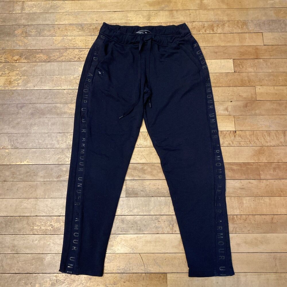Under Armour Pants Women’s Size Medium Fitted Black Tapered Leg Stretch